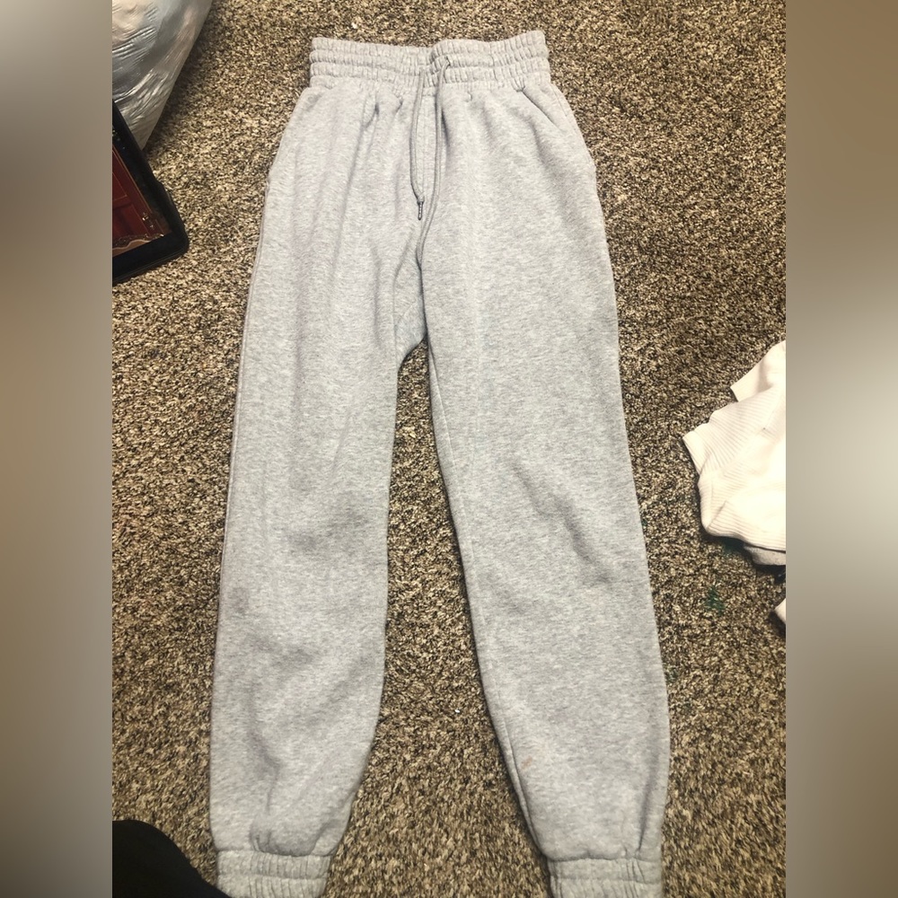 grey sweat pants